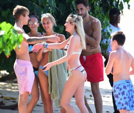 ジャスティン・ビーバー　Justin Bieber　ビーチバケーション　バルバドス　ファン