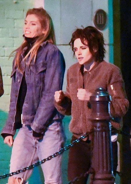 クリステン・スチュワート　ステラ・マックスウェル　Kristen Stewart　Stella Maxwell　サバンナ　2ショット