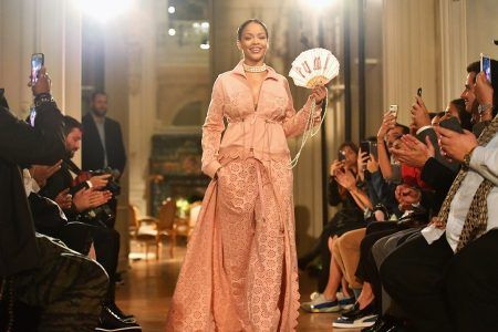 リアーナ　Rihanna Puma パリコレ　2017　春夏
