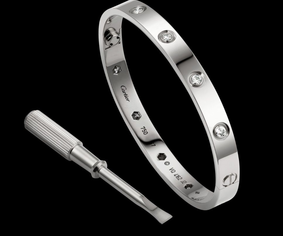Cartier カルティエ　Love ブレスレット