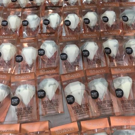 ミラクル・ダイヤモンド・スポンジ　リアル・テクニクス　Real Techniques Miracle Diamond Sponge