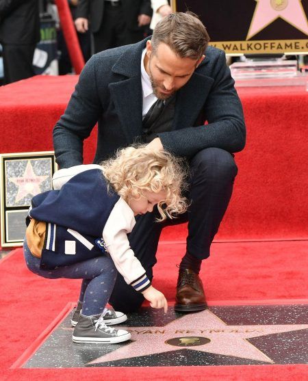 ライアン・レイノルズ　ハリウッドの殿堂　Ryan Reynolds　長女　ジェームズ