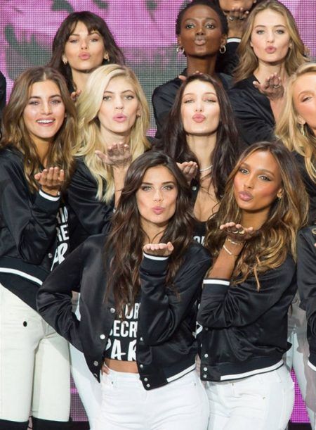 ヴィクシー・モデル ヴィクトリアズ・シークレット