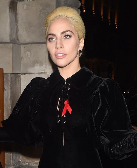 世界エイズデー World Aids Day　セレブの取り組み　レディー・ガガ