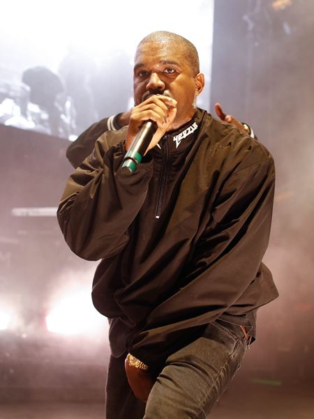カニエ・ウェスト　Kanye West　授賞式に出席するか　授賞式　欠席　グラミー賞2017　ノミネート　第59回グラミー賞　ノミネート　注目ポイント　
