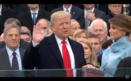 ドナルド・トランプ　Donald Trump　大統領　就任式　ケーキ　盗作　オバマ大統領　2012年　就任式　ケーキ　同じ　そっくり　アメリカ大統領