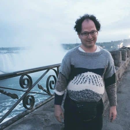 名所編み物アーティストのサム・バースキー ナイアガラの滝