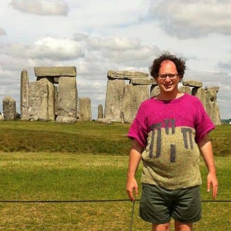 名所編み物アーティストのサム・バースキー ストーンヘンジ
