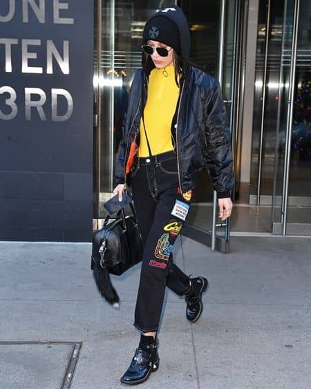 ベラ・ハディッド　 Bella Hadid　Balenciaga　バレンシアガ　サンテュールアンクルブーツ　ブーツ　ロングヒット　セレブ　愛用　人気　海外　ファッショニスタ　おしゃれ