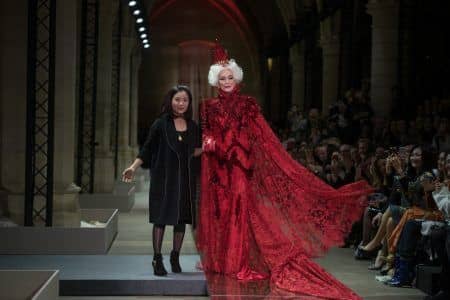 カルメン・デロリフィチェ Carmen Dell'Orefice 2017 クチュールコレクション ランウェイ グオ・ペイ Guo Pei