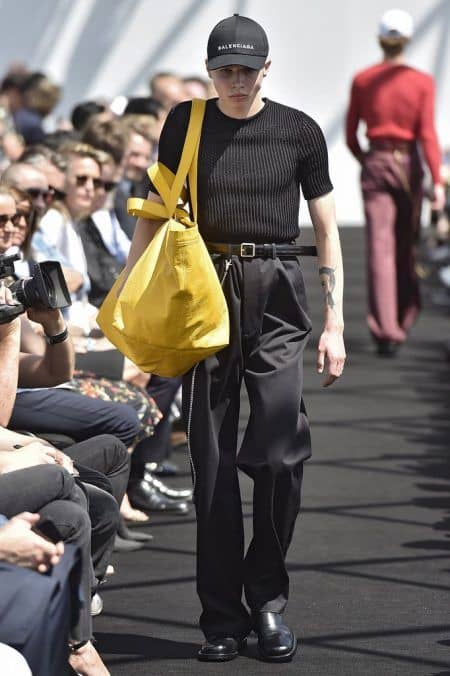 バレンシアガ　Balenciaga　2017　春夏コレクション　ランウェイ　バッグ　