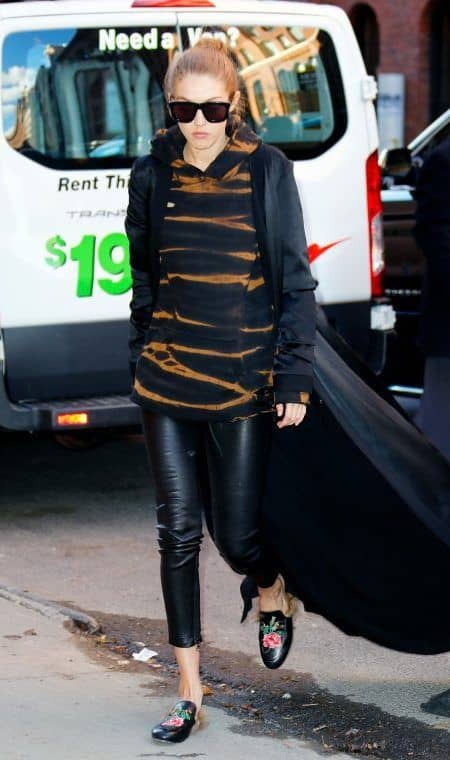 ジジ・ハディッド　Gigi Hadid ファッション　フーディー