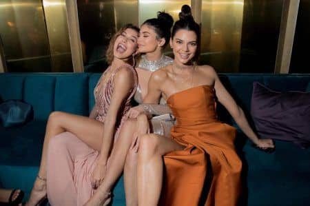 ケンダル・ジェンナー　心霊写真　Kendall Jenner 　カイリー・ジェンナー　Kylie Jenner　ヘイリー・ボールドウィン　Hailey Baldwin　ゴールデングローブ　アフターパーティー