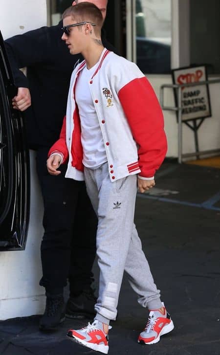 ジャスティン・ビーバー　Justin Bieber　ヘアスタイル　坊主　2回目　お気に入り　ヘアチェンジ　ヘアスタイル