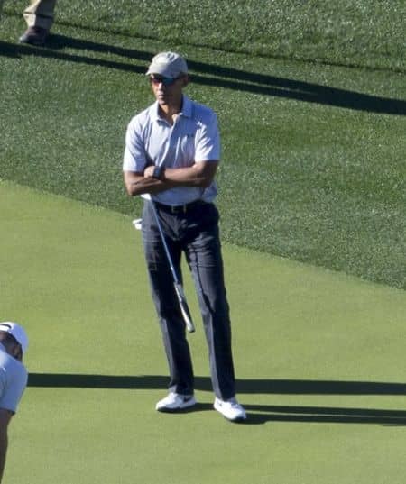 バラク・オバマ　Barack Obama 　バケーション　休暇　旅行　パームスプリングス　ゴルフ　一人　リラックス　一人でゴルフ　