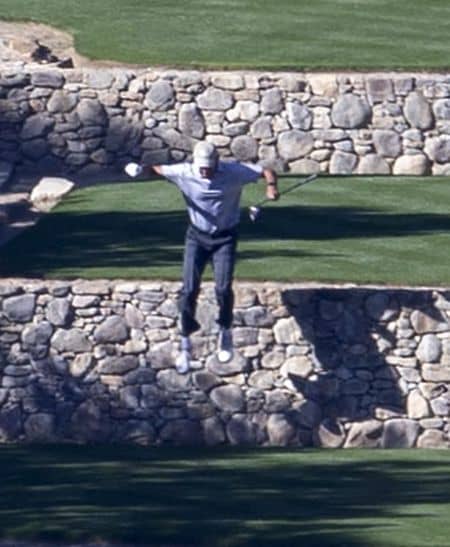 バラク・オバマ　Barack Obama 　バケーション　休暇　旅行　パームスプリングス　ゴルフ　一人　リラックス　飛び降りる　一般人　近況　最近