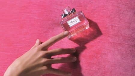 ディオール　Dior　ミスディオール　Miss Dior　香水　フレグランス　人気　可愛い　ボトル　70周年　イベント　無料　プレゼント