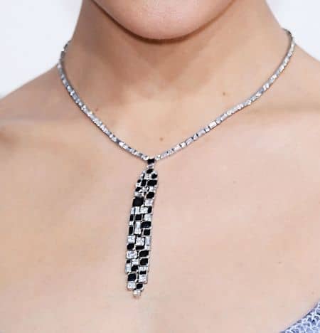 ガル・ガドット Gal Gadot ゴールデングローブ賞 ティファニー Tiffany ジュエリー 人気 ネックレス 指輪 ブラックオニキス ダイアモンド