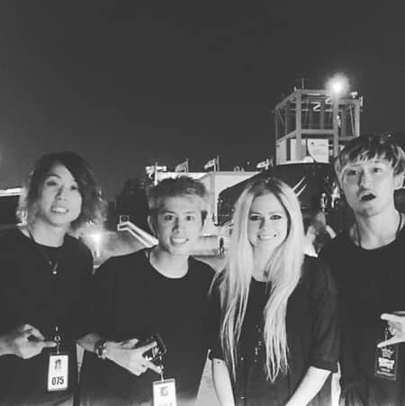 アヴリル・ラヴィーン　ONE OK ROCK