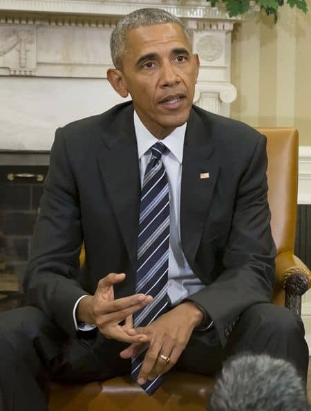 バラク・オバマ大統領　ホワイトハウス　大統領執務室　会談