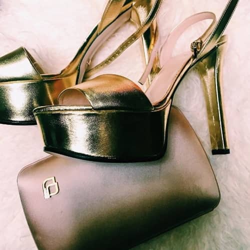 ダコタ・ジョンソン　89回アカデミー賞レッドカーペット写真　グッチ　Gucci　プランド・ペアレントフッド　ピンバッジ