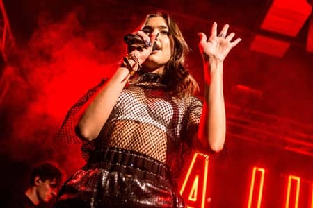 デュア・リパ Dua Lipa サマーソニック2017出演アーティスト ライヴ