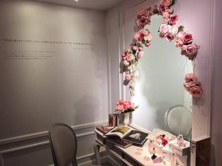 ディオール Dior ミスディオール 70周年 イベント 1日限り 表参道 東京 香水 フレグランス フォトスポット バラ ドレッサー