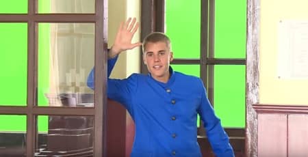 ジャスティン・ビーバー　Justin Bieber　極秘来日　ソフトバンク　CM撮影　青の学ラン　ダブダンス　ピコ太郎　PPAP　学校