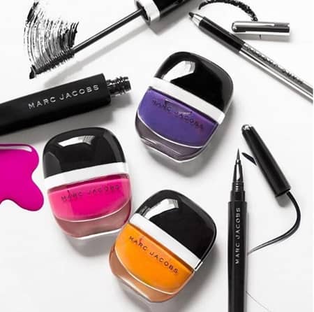 マーク・ジェイコブス・ビューティ　Marc Jacobs Beauty 　レディー・ガガ　Lady Gaga　スーパーボウル　ハーフタイムショー　メイク　コスメ　愛用　9万円　23種類　ジョン・ウェイン　ミュージックビデオ　MV