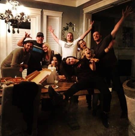 セレーナ・ゴメス Selena Gomez ザ・ウィークエンド The Weeknd 母親 インスタグラム グッズ Starboy 愛用 セレブ界で人気