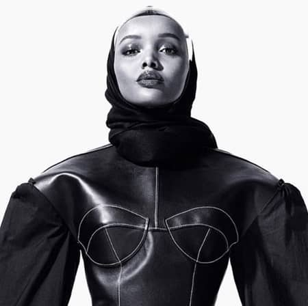 ハリマ・アデン　Halima Aden　モデル　難民　ケニアの難民キャンプ　ミス・ミネソタ　Yeezy　Maxmara　Alberta Ferretti　注目モデル　ランウェイ　ヒジャブ　CR Fashion Book　イスラム教徒