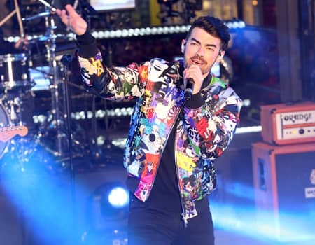 ジョー・ジョナス DNCE ジョナス・ブラザーズ Joe Jonas Brothers