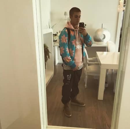 ジャスティン・ビーバー　Justin Bieber　セルフィー　ファッション