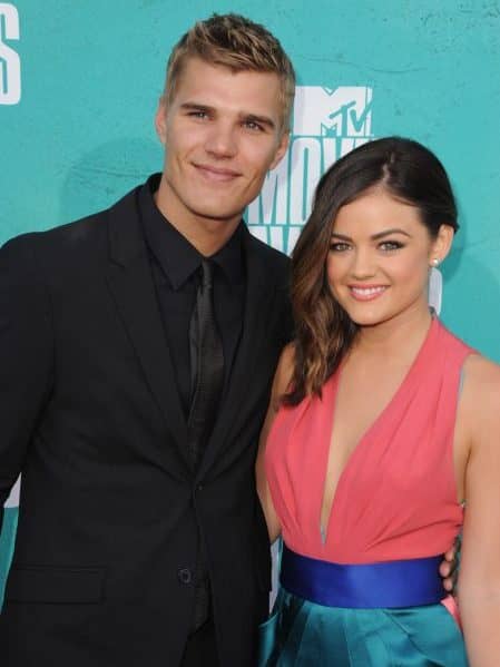 クリス・ジルカ Chris Zylka ルーシー・ヘイル Lucy Hale
