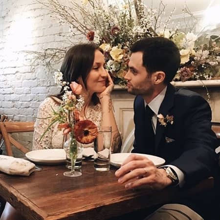 ペン・バッジリー　ドミノ・カーク　Penn Badgley Domino Kirke