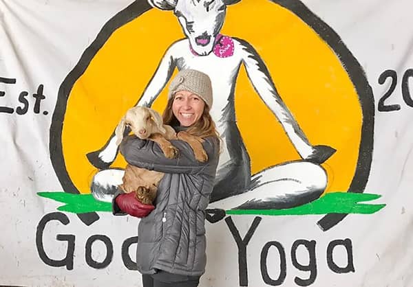 Goat Yoga ヤギヨガ