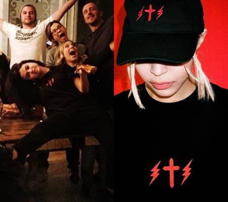 セレーナ・ゴメス Selena Gomez ザ・ウィークエンド The Weeknd 母親 インスタグラム グッズ Starboy 愛用 セレブ界で人気 かわいい