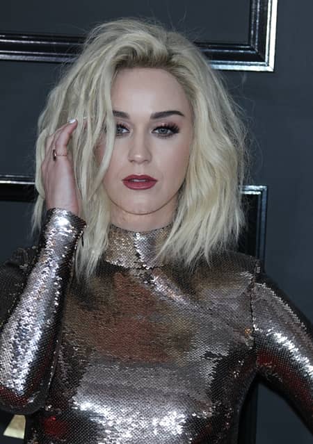 ケイティ・ペリー　Katy Perry　グラミー賞　レッドカーペット　第59回　2017年　メイク　春色
