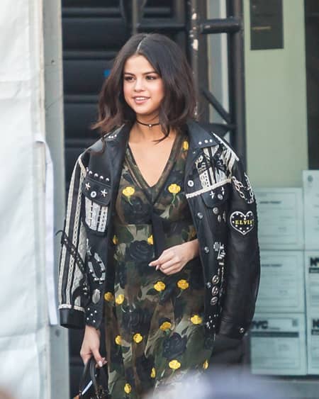 セレーナ・ゴメス Selena Gomez ザ・ウィークエンド The Weeknd 母親 インスタグラム グッズ Starboy 愛用 セレブ界で人気 かわいい