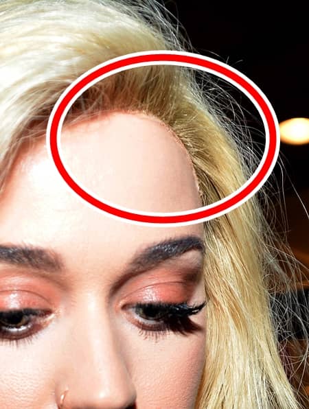 ケイティ・ペリー　Katy Perry 　ブリット・アワード　パフォーマンス　ウィッグ　インスタグラム　公開　金髪　ブロンド　お気に入り　ウィッグの境目　被っているのがわかる　ハプニング　アクシデント
