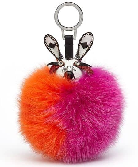 MCM ポップアップストア 表参道 ウサギ バッグ ファー 可愛い メタリック パステル キーホルダー 限定アイテム