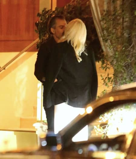 レディー・ガガ　Lady Gaga　クリスチャン・カリーノ　Christian Carino　新恋人　キス写真　路チュー　18歳年上　一般人　ラヴラヴ　激写　ゴシップ