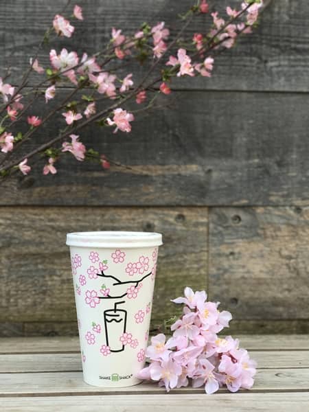 シェイクシャック　Shake Shack　新作　春限定　シャクラシェイク　Shack-ura Shake　日本限定　桜風味　アイス　シェイク　1ヵ月限定　人気　美味しい　