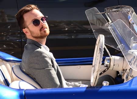 アーロン・ポール　Aaron Paul　ドラマ『ブレイキング・バッド』ジェシー・ピンクマン役　シェルビー・コブラのオープンカー