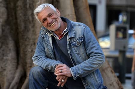ホームレス男性のジョージ・クルーニー風イメチェン　スペイン マヨルカ島　La Salvajería Jose Antonio