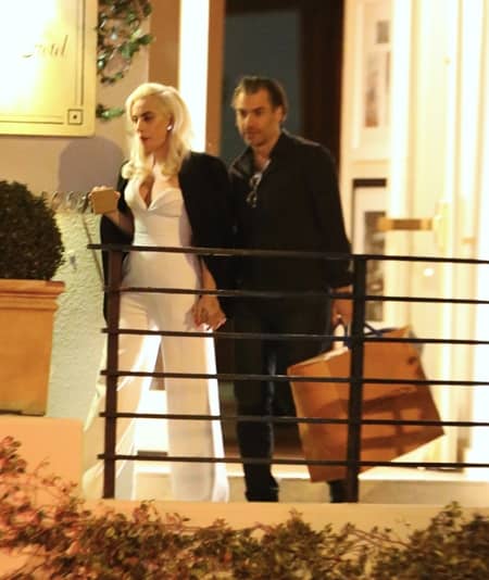 レディー・ガガ　Lady Gaga　クリスチャン・カリーノ　Christian Carino　新恋人　キス写真　路チュー　18歳年上　一般人　ラヴラヴ　激写　ゴシップ