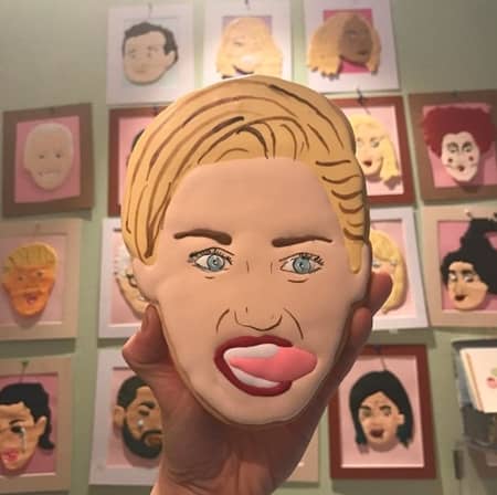マイリー・サイラス　miley cyrus　セレブ　顔クッキー　NY　 The Cupcake Market　カップケーキマーケット　サラ・シルバーマン