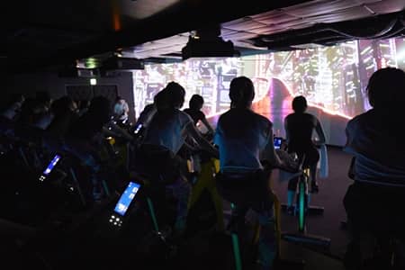 CYCLE & STUDIO R  Shibuya VR Cycling The Trip　バーチャルリアリティサイクリング