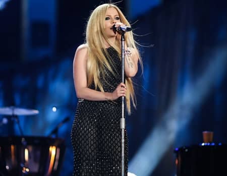 アヴリル・ラヴィーン Avril Lagvigne ニューアルバム New Album Release