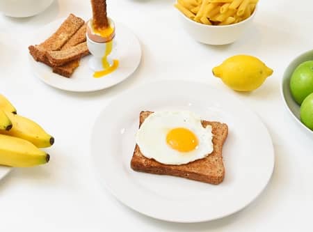 食事　卵　バナナ　レモン　トースト　Meal Egg Toast Bananas Lemon